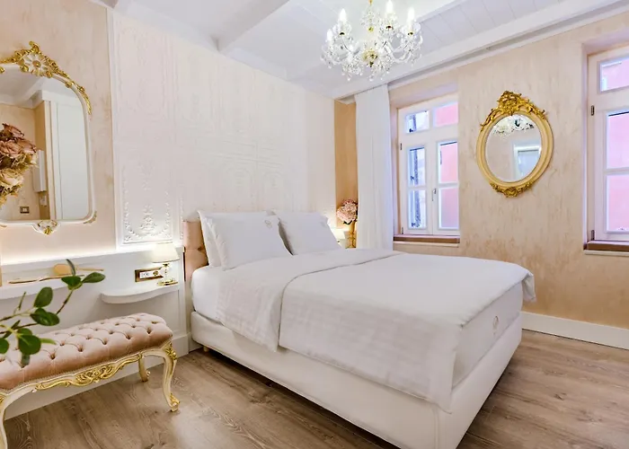 Madame Hortense Boutique ηotel מלון חאניה