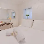 Madame Hortense Boutique ηotel