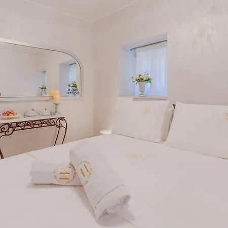 Madame Hortense Boutique ηotel